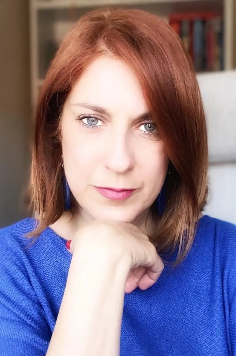 Emilia, life and career coach for women and mothers based in Bromley